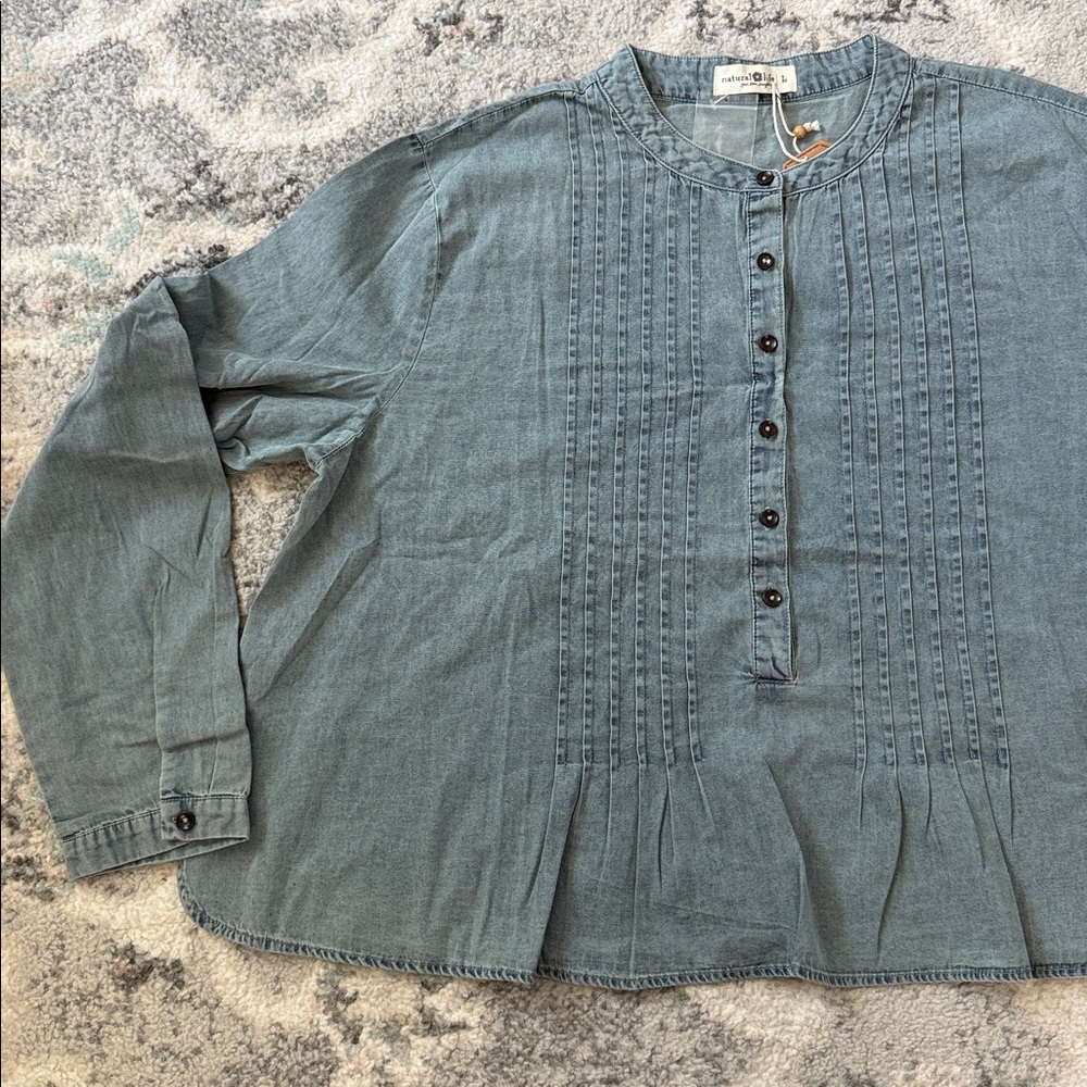 Natural Life Denim Top - Picture 2 of 9